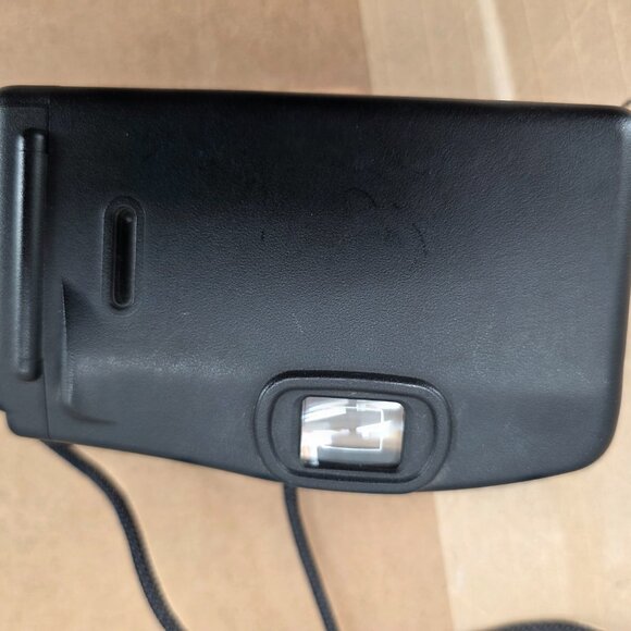 Canon Snappy LX 35mm Camera Point and Shoot Camera Tested - Picture 4 of 6